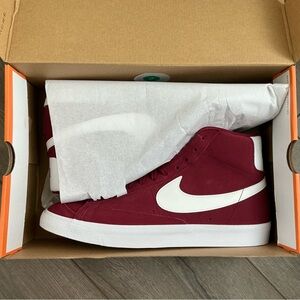 New NIKE Blazer red suede US13